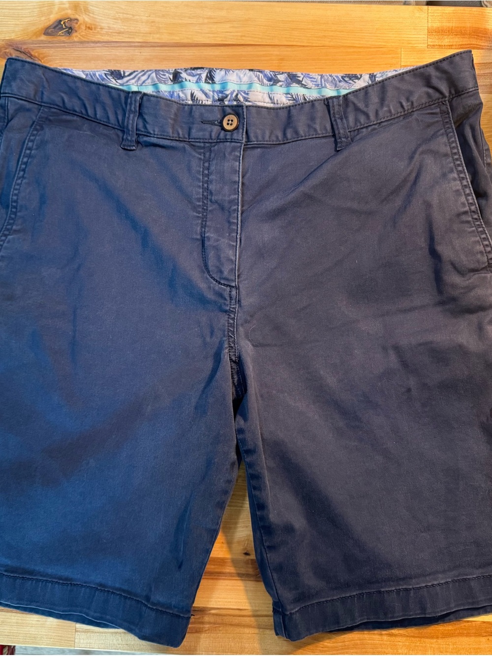 Tommy Bahama Men’s Shorts Size 36 Blue Classic Casual